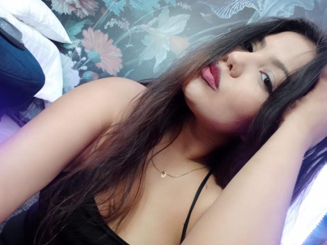 LucyDumont - Live porn &amp; sex cam - 18664578