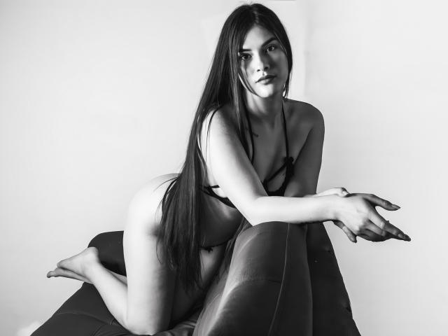 MiaAndHarper - Live porn &amp; sex cam - 18667134