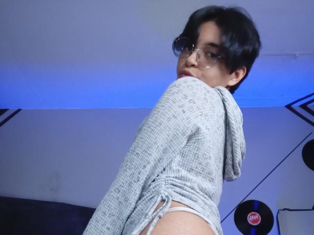 EmmaParfois - Live porn &amp; sex cam - 18667290