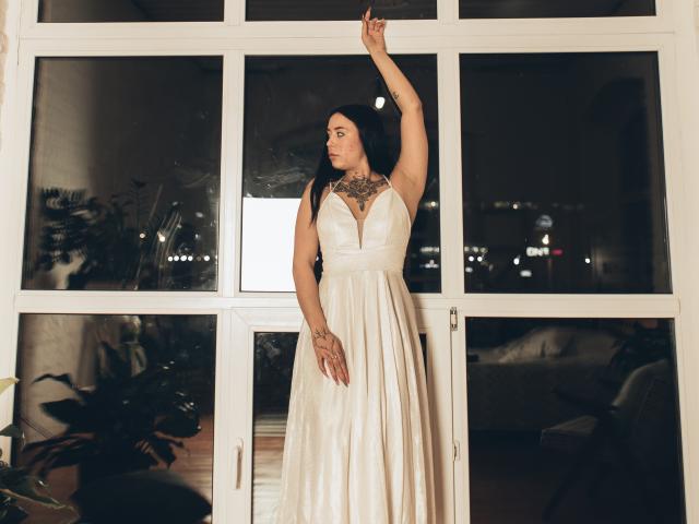 ReynaReign - Live sex cam - 18669602