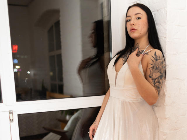 ReynaReign - Live sex cam - 18669622