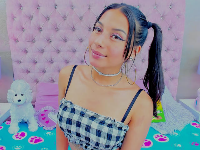 ChelseaBleiz - Live porn &amp; sex cam - 18679218