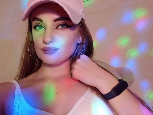 KariMillie - Live porn &amp; sex cam - 18679530