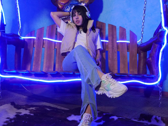 GaiaJones - Live porn &amp; sex cam - 18682666