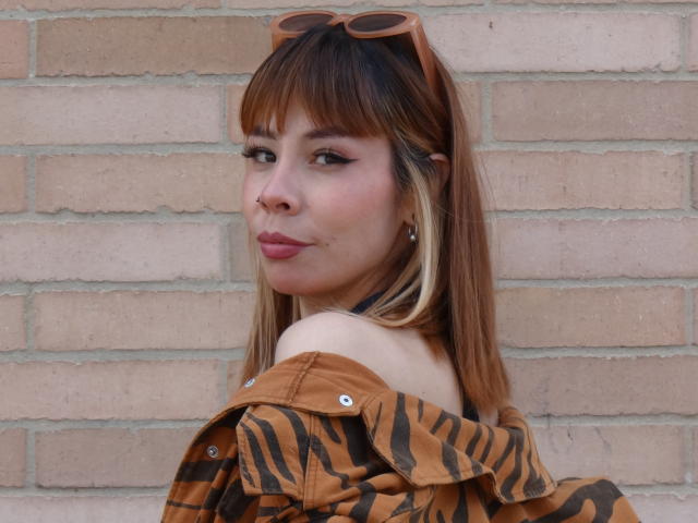 NicolleR - ライブポルノ&amp;セックスカム - 18682758