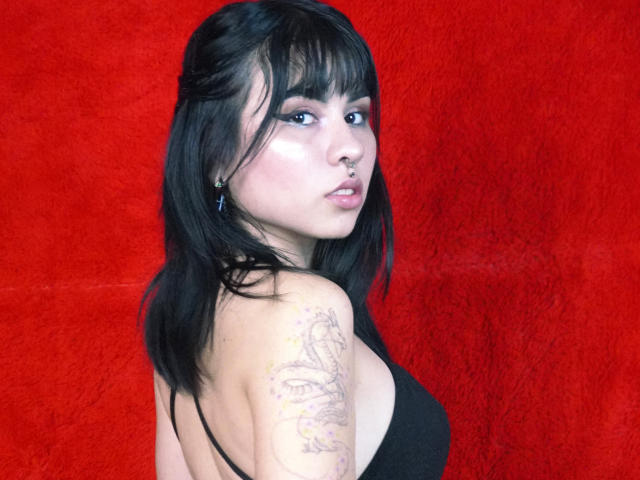 GaiaJones - פורנו בשידור חי ומצלמת סקס - 18684550