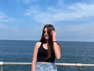 EvieSpring - Live porn &amp; sex cam - 18684834