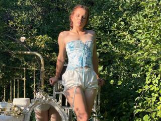 EvaCha - Live porn &amp; sex cam - 18689450