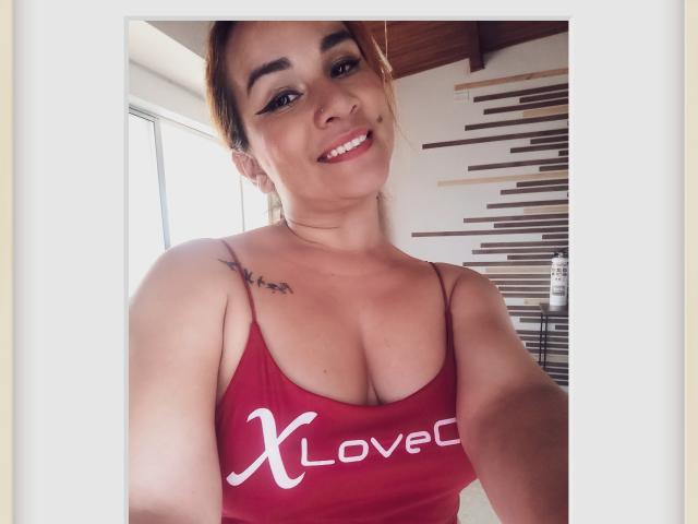 ManuelaTompson - Live porn &amp; sex cam - 18690186