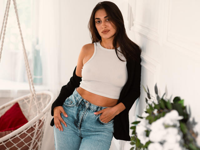 RoseSrina - Live sex cam - 18690778