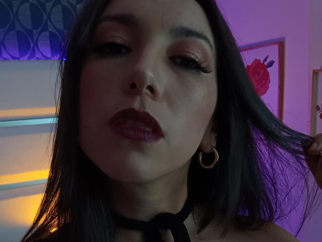 MiaReed - Live porn &amp; sex cam - 18691050