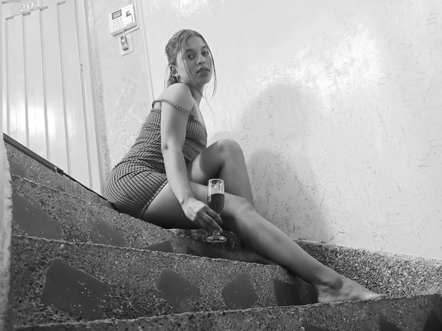 HilaryCook - Élő pornó és szexkamera - 18691498