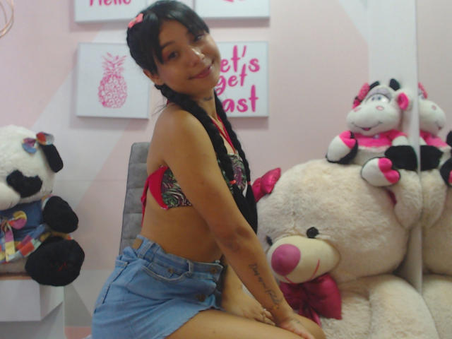 NinaDiaz - Live sex cam - 18692354