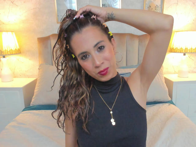 MollyHotJones - Live porn &amp; sex cam - 18695342