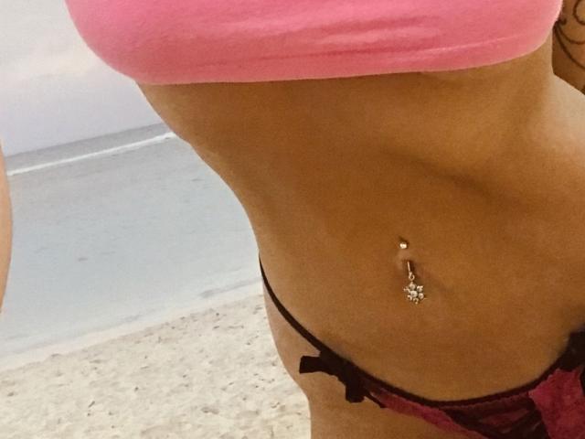 Julaiya - Live sex cam - 18696286