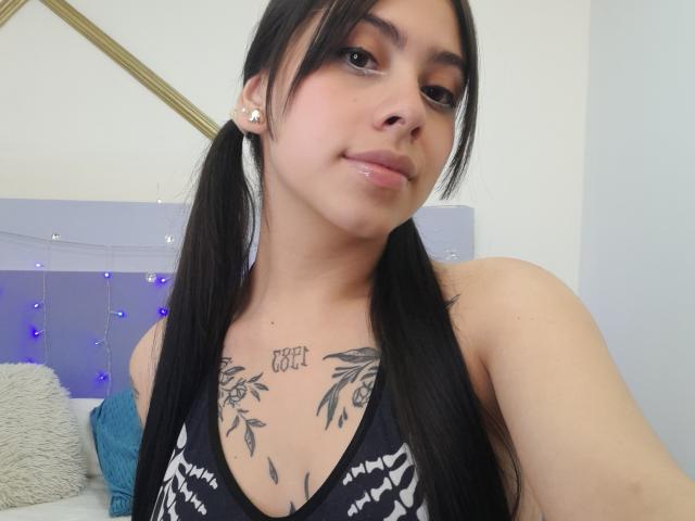 ChanelDeRosee - Live Sex Cam - 18705474