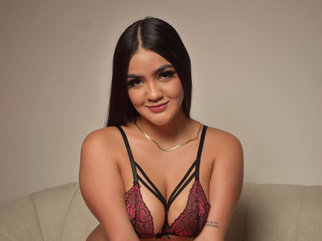 NicolleNovat - Live porn &amp; sex cam - 18708274