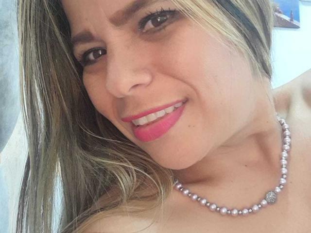 KarolJonson - Live sex cam - 18712678