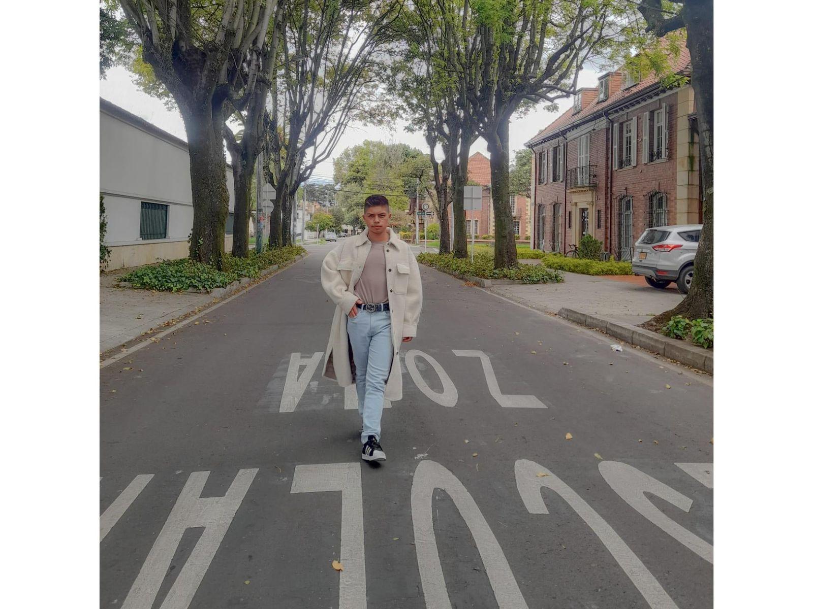 Maxiexoc - Live porn &amp; sex cam - 18715194