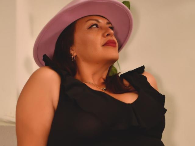 ClaraxCortes - Live porn &amp; sex cam - 18715974