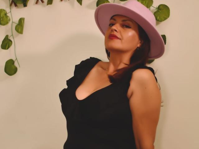 ClaraxCortes - Sexe cam en vivo - 18715978