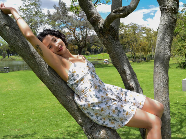 AshlyRogers - Porno na żywo i seks kamera - 18715986