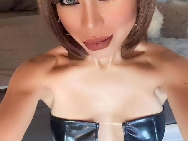 SexEnchant - Live porn &amp; sex cam - 18718434