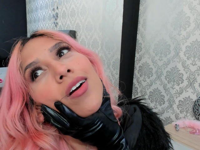BrianaHarpers - Live porn &amp; sex cam - 18718630
