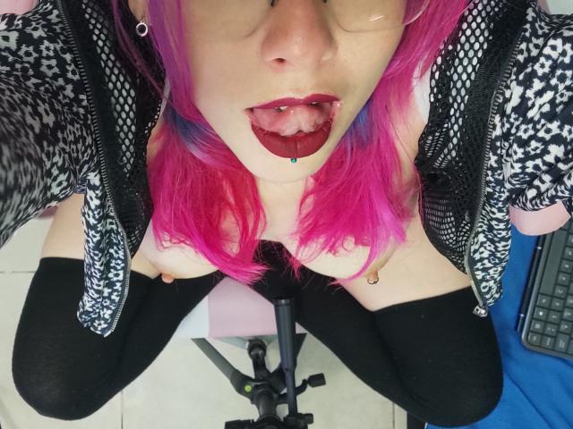 NatashaLau - Élő pornó és szexkamera - 18720754