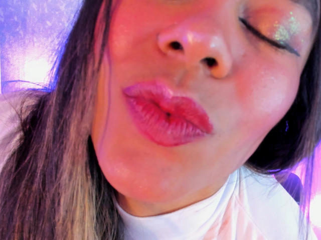 ZafiLeione - Live sex cam - 18722446