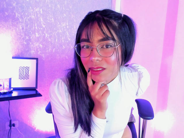 ZafiLeione - Live porn &amp; sex cam - 18722494