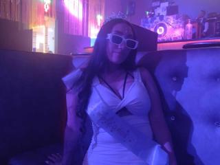 AmeliaWhitte - Live porn &amp; sex cam - 18726522