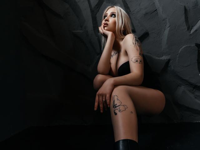 DollinaHotty - Sexe cam en vivo - 18727086