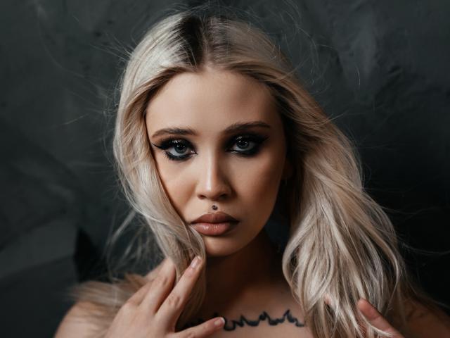 DollinaHotty - Sexe cam en vivo - 18727094