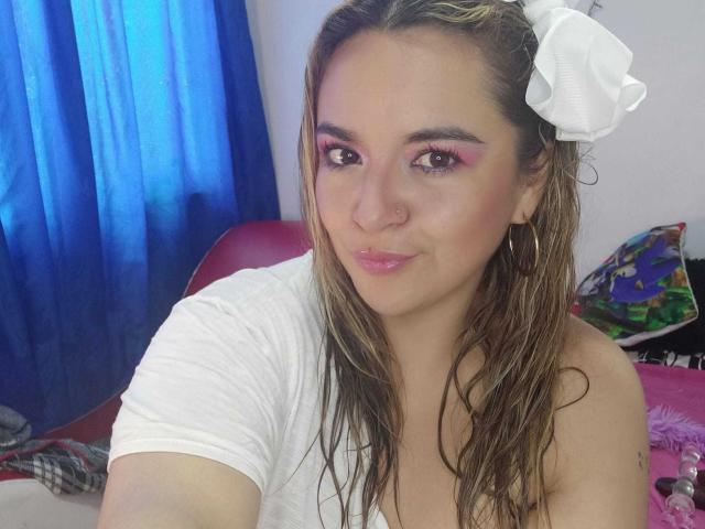 NaugthyCurvy - Sexe cam en vivo - 18727478