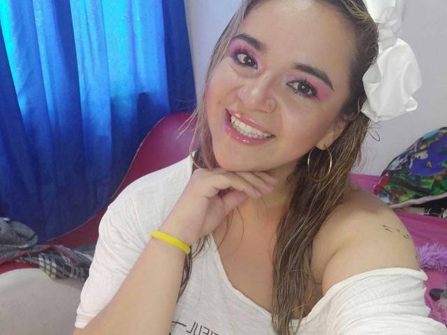 NaugthyCurvy - Live porn &amp; sex cam - 18727486