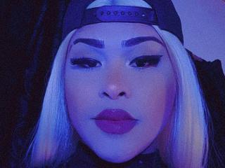 LiaDosantos - Live Sex Cam - 18729802