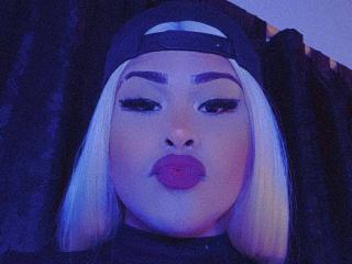 LiaDosantos - Live Sex Cam - 18729806