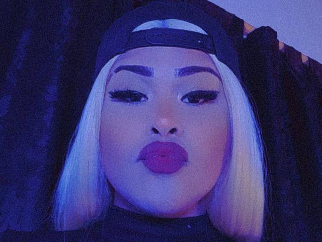 LiaDosantos - Live porn &amp; sex cam - 18729806