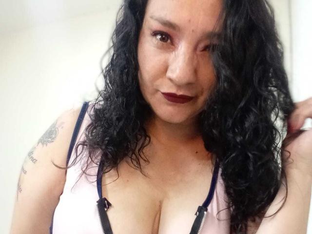 AlaiaDolly - Live porn &amp; sex cam - 18730070