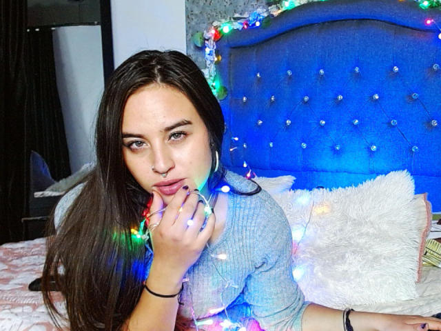 DejaVuSaenz - Live porn &amp; sex cam - 18733850