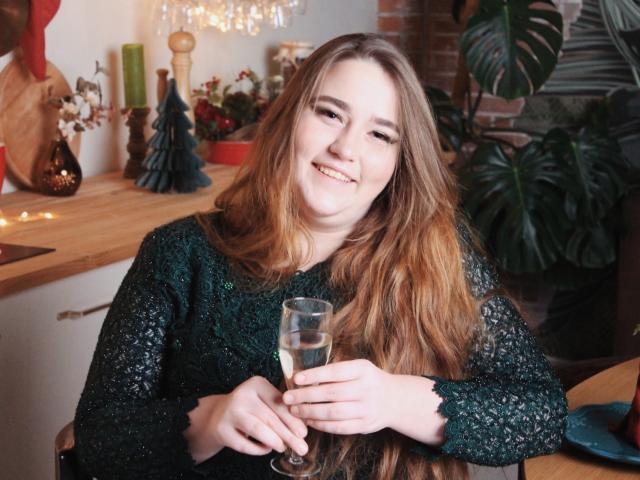 DaniellaGraceZZ - Live sex cam - 18738482