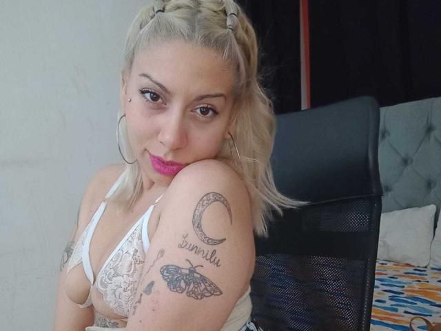 NinaJonson - Live porn &amp; sex cam - 18747106