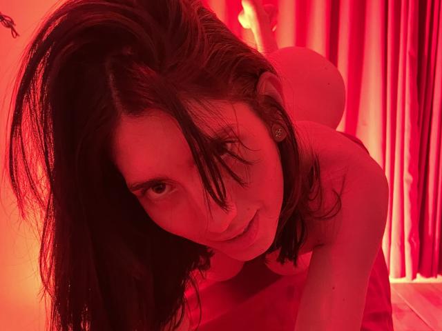 CarolBlanchet - Live porn &amp; sex cam - 18750510