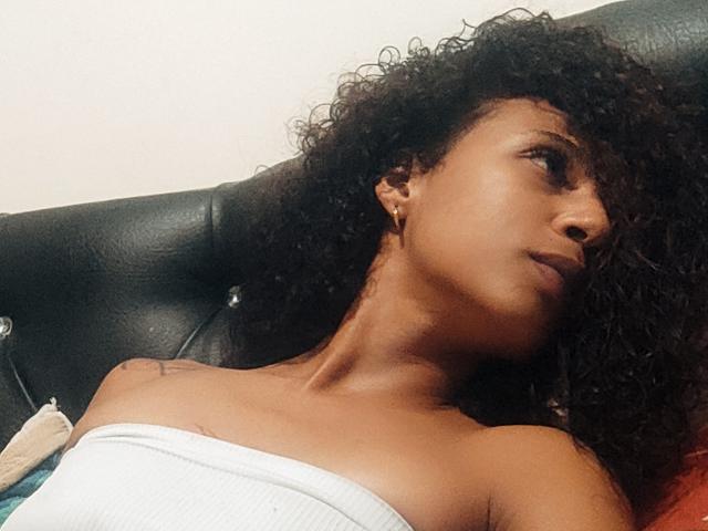 SexyBrunetteQueen - Sexe cam en vivo - 18751410