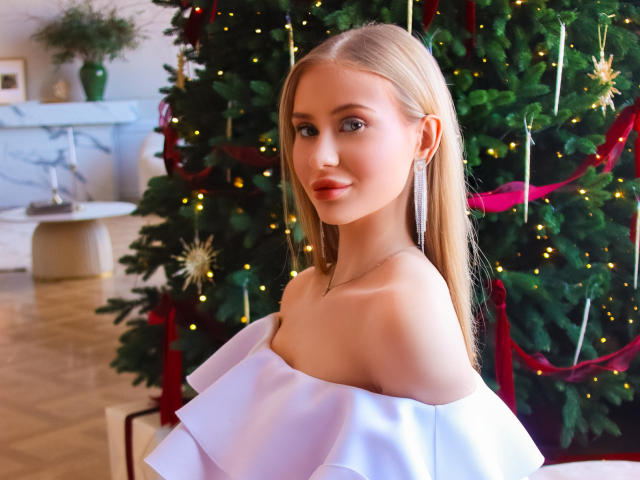 ViolettaSteward - сексуальная веб-камера в реальном времени - 18753142