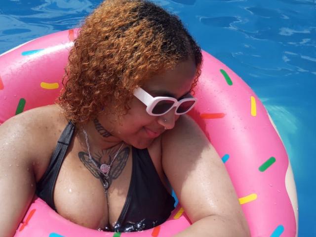 NicolettaCortez - Live porno og sexkamera - 18765518