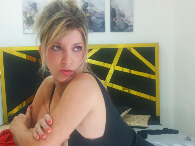 CoupleMature - сексуальная веб-камера в реальном времени - 18769082