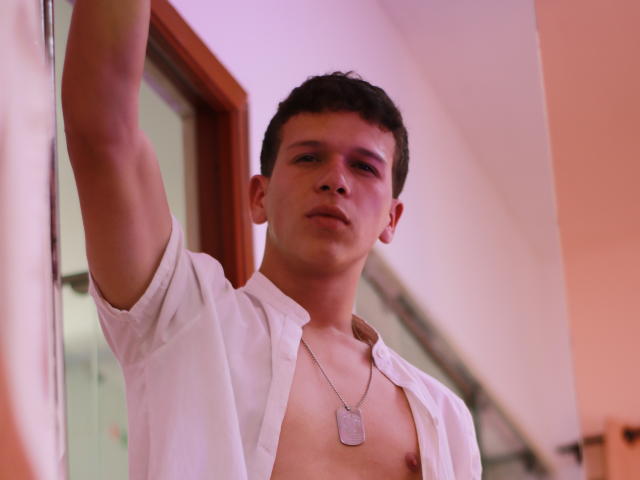 AdamShelby - Live porn &amp; sex cam - 18769858