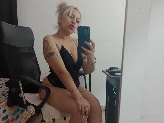 NinaJonson - Live porn &amp; sex cam - 18774746